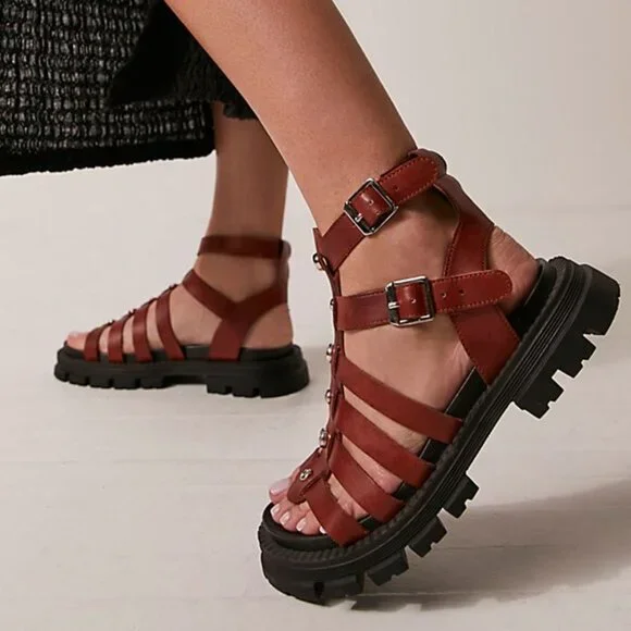 Free People Hadley Hammered Stud Sandals NEW Size 39 (US 9) - Picture 2 of 9